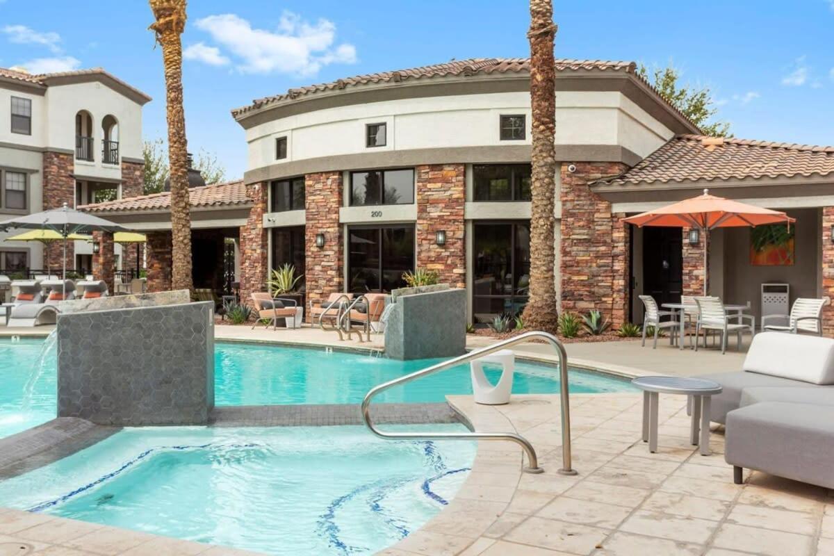 Cozysuites Glendale By The Stadium With Pool 02 Buitenkant foto