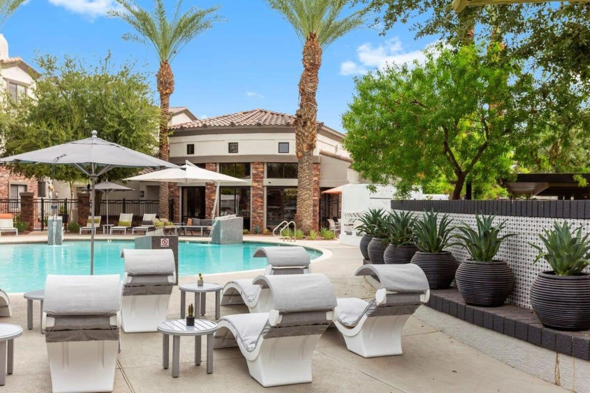 Cozysuites Glendale By The Stadium With Pool 02 Buitenkant foto